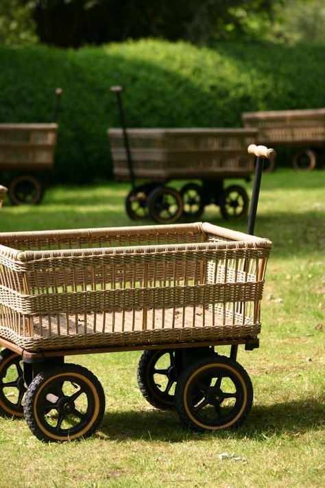 10 Easy Pieces: Garden Carts and Wagons Wicker Garden Furniture, Diy Patio Cover, Garden Wagon, Wicker Couch, Wicker Mirror, Wicker Headboard, Wicker Hearts, Wicker Shelf, Garden Cart