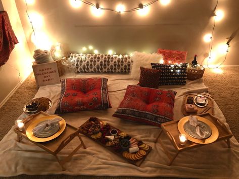 #picnic #indoorpicnic #valentinesdaydecorations #valentines #romantic #datenightideas #charcuterie #bohohomedecor Indoor Picnic Date Romantic, Indoor Picnic Date Romantic At Home, Indoor Picnic Ideas, Inside Picnic, Indoor Picnic Date, Valentines Picnic, Valentines Romantic, Indoor Picnic, At Home Date