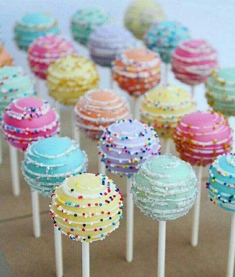 Bakery Aesthetic Interior, Bakery Aesthetic, Easter Cake Pops, Candyland Cake, 5 Cake, Cake Pop Designs, Cake Pop Decorating, Making Cakes, Birthday Cake Pops