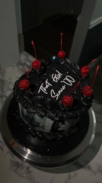 Bespoke cakes in Baltimore Maryland 🇺🇸 on Instagram: "Yasssss baby! Black picture heart cake and of course glitter!! Red cherries dipped in glitter for an extra pizazz 😍😍. #blackcake #blackheart #heartcake #glittercake #picturecake #cakereels #caketrends #baltimorebaker #baltimorecakes #dmvbaker #dmvcakes #trendingreels #cakestagram #cakesofinstagram #blowthisup #customcakes #redcherry" 24th Birthday Cake Heart, Black And Red Heart Cake, Black Heart Cake With Glitter, Glitter Cherry Cake, Red And Black Heart Cake, Black And Red Birthday Cake, Red And Black Birthday Cake, Red Glitter Cake, Black Cake Aesthetic