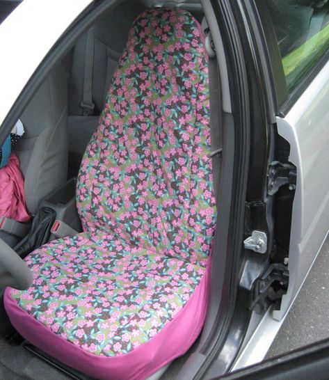 DIY car seat cover with step-by-step instructions. Shared by CarDecor.com. Diy Seat Covers, Diy Car Seat Cover, Car Seat Cover Pattern, Car Upholstery Cleaner, Car Seat Upholstery, Projek Menjahit, Painted Stools, Car Diy, Upholstery Diy