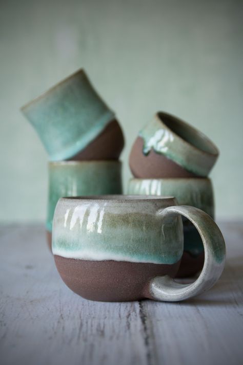 Mugs and cups in a dark brown french clay with green glazes Dark Brown Clay Pottery, Large Ceramic Mug, Dark Clay Pottery, Brown Clay Pottery, Spiced Walnuts, Brown French, Brown Clay, Wheel Throwing, Wedding Mugs