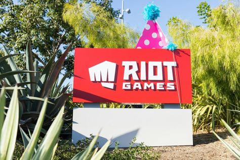 ‘League of Legends’ creator Riot Games buys Seattle-area office for $114.1M, will employ 400 people  GeekWire Gaming Setups, Mercer Island, Modern Games, Computer Game, Career Choices, Riot Games, Games Images, 2024 Vision, The A Team