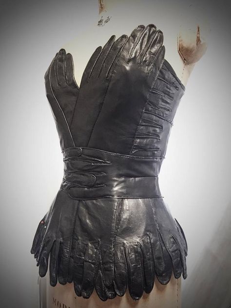 Recycled Fashion, Leather Corset, Upcycled Fashion, Create Outfits, Mode Inspo, Up Girl, Upcycle Clothes, Costume Design, Wearable Art