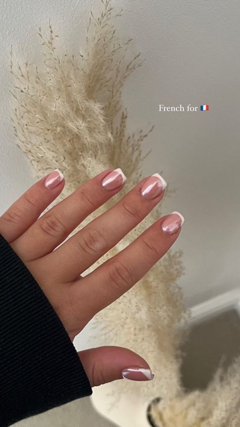 Short Nails Sparkle, Short Light Pink Nails, Senior Nails, Rounded Acrylic Nails, French Tip Gel Nails, Cowboy Nails, Biab Nails, French Tip Manicure, Hoco Nails