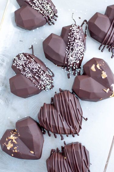 Chocolate Business Ideas, Homemade Chocolate Peanut Butter, Chocolate Business, Peanut Butter Cups Recipe, Chocolate Covered Strawberries Bouquet, Heart Shaped Chocolate, Chocolate Covered Treats, Chocolate Peanut Butter Cups, Chocolate Dreams