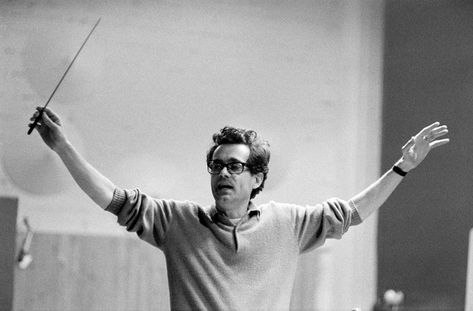 Michel Legrand - Compositeur (1932 / 2019)#music #cinema #soundtrack Austin Powers Goldmember, Michel Legrand, Clueless 1995, Jacques Demy, Lady Sings The Blues, Thomas Crown Affair, Jesse Owens, The Magic Flute, Band Of Outsiders