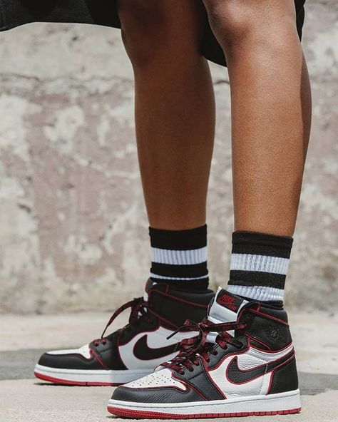 Jordan 1 Bloodline Outfit, Air Jordan 1 Bloodline, Jordan 1 Bloodline, Air Jordan 1 Outfit Women, Jordan 1 Outfit Women, Fly Air, Jordan 1 Outfit, Air Jordan 1 Outfit, Custom Nike Shoes