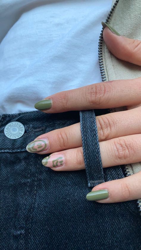 Nails Olive Green, Autumn Green, Face Shape Hairstyles, Green Olive, Cool Nail Designs, Face Shape, Long Nails, Face Shapes, Smiley