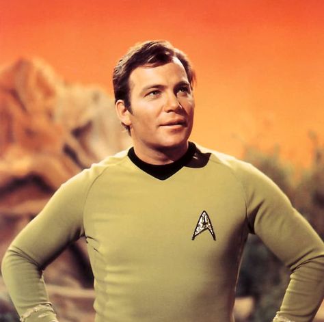 The 7 Biggest 'Star Trek' Myths, Debunked Star Trek 1966, Star Trek Captains, Star Trek Original Series, Star Trek Characters, Star Trek Movies, Star Trek Original, Captain Kirk, Starship Enterprise, William Shatner