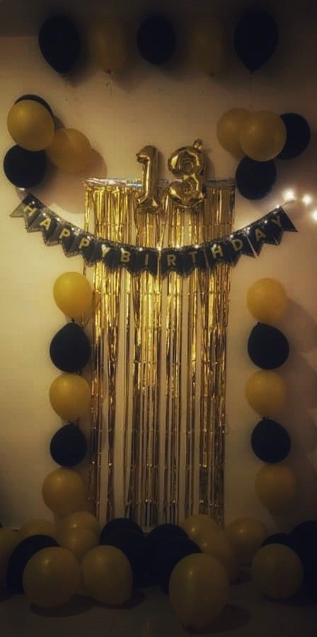 Gold And Black Birthday Photoshoot, Black Theme Birthday Decoration, Black And Gold Decorations Birthday, Black And Golden Birthday Decoration, Teachers Day Decoration, Teen Club, Theme Birthday Decoration, Birthday Theme Decoration, Diy Room Decor For Teens