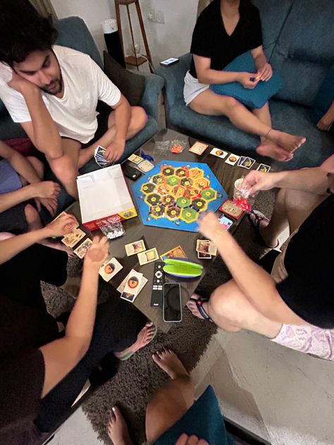 People Playing Board Games, Boardgame Aesthetic, Card Game Aesthetic, Playing Games With Friends, Board Game Cafe, Playing Board Games, Twisted Lies, Friends Playing, Game Cafe