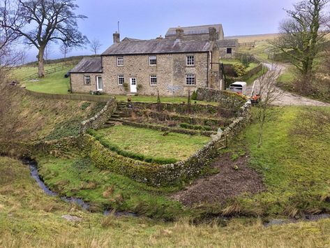 Cottage Winter, Southern Style Home, Visit York, Bolton Abbey, Wooden Bridge, British Countryside, Yorkshire Dales, Over The River, Rose Cottage