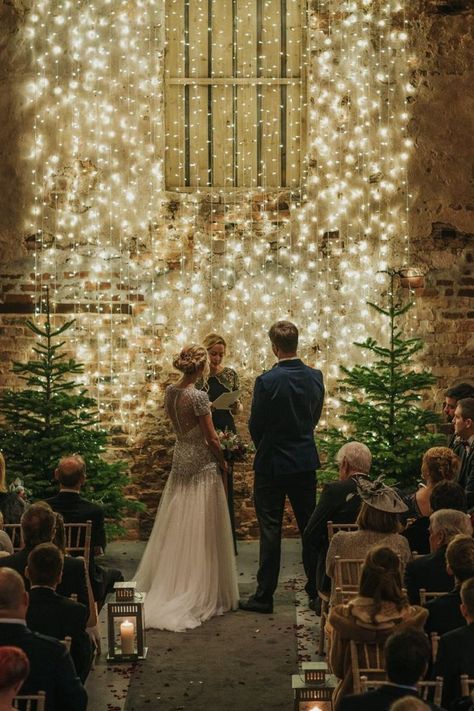 Winter Wedding Lighting, New Year Wedding Ideas, New Years Eve Wedding Dress, New Years Wedding Ideas, New Year’s Eve Wedding, Wedding Astethic, Christmas Light Wedding, Christmas Wedding Dress, Christmas Inspired Wedding