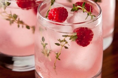 Yummy mocktails for non-boozy (but very cool) drink alternatives--Especially good for those guests who do not drink so that they feel included, too! Raspberry Wedding, Peach Melba, Mocktail Recipes, Boozy Drinks, Drinks Alcohol, Fancy Drinks, Alcohol Drinks, Mocktail Recipe, Think Food