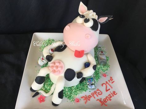 Drunk cow cake for a 21st birthday Cow 21st Birthday Cake, Pink Cow Cake Ideas, Cow Spot Cake, Cow Cookie Cake Ideas, Buttercream Cow Print Cake, Farmyard Party, Cow Cake, Animals Cake, Cow Cakes