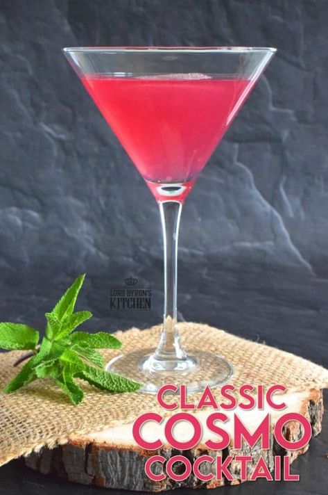 Cosmo Drink, Mediterranean Flatbread, Basic Scones, Cosmo Cocktail, Girly Drinks, Most Popular Cocktails, Cranberry Cocktail, Cranberry Recipes, Scone Recipe