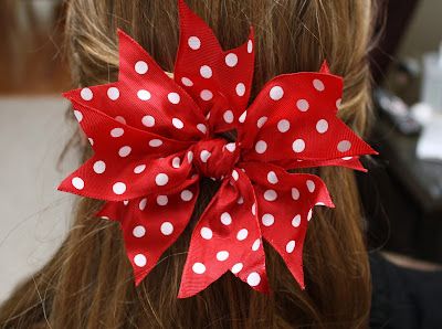 Quick and Easy Hair Bow! | Bits of Paper Easy Hair Bows, Hair Bows Diy Ribbon, Simpul Pita, Girls Hair Bows Diy, Buat Pita, Diy Tutu, Quick Hair, Hair Bow Tutorial, Bows Diy Ribbon