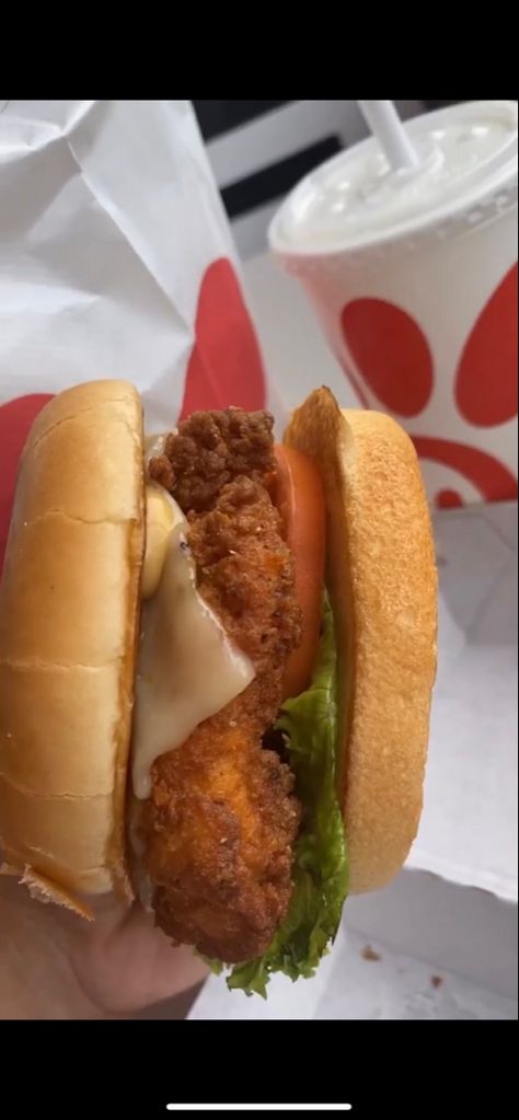 Spicy Chicken Sandwich Chick Fil A, Chick Fil A Spicy Chicken Sandwich, Chicken Sandwich Aesthetic, Chickfila Aesthetic, Chick Fil A Aesthetic, Chick Fil A Chicken Sandwich, Peace Pics, Chick Fil A Sandwich, Spicy Chicken Sandwich