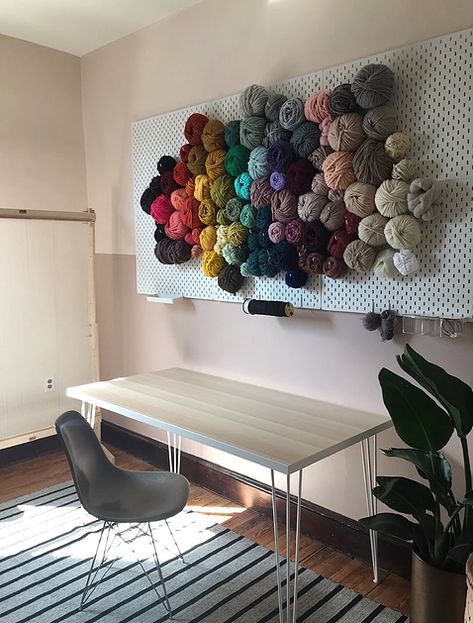 weaving lessons workshops & looms | at home modern Size 1 Yarn Crochet Patterns, Weight 1 Yarn Crochet Patterns, Cotton Yarn Crochet Projects, Yarn Storage Ideas, Peg Board Walls, Yarn Projects Crochet, Weaving Studio, Knitting Room, Modern Weaving