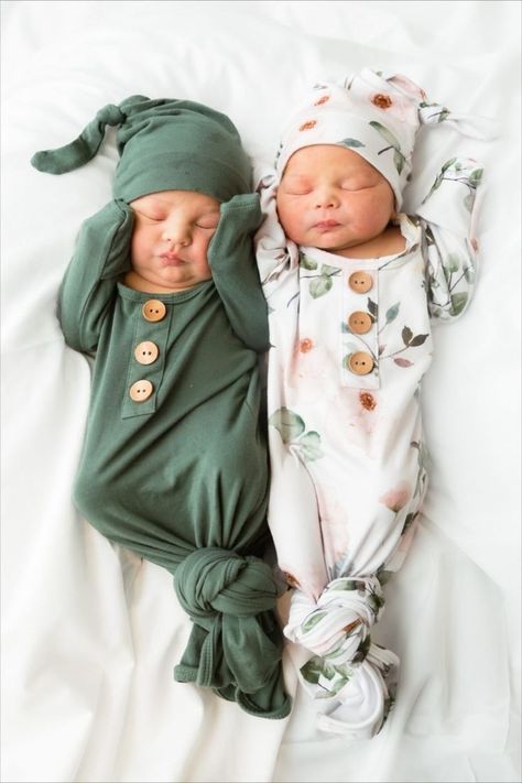 DOUBLE THE CUTENESS!! ���😀 Twin Newborn, Boy Girl Twins, Twin Outfits, Newborn Twins, Best Poses For Pictures, Twin Boys, Future Outfit, Twin Babies