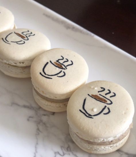 Macaron Designs Decoration, Bridal Shower Macarons, Macaron Decoration Ideas, Macarons Decoration, Macarons Design, Food Zine, Macaron Designs, Macarons Ideas, Macaron Ideas