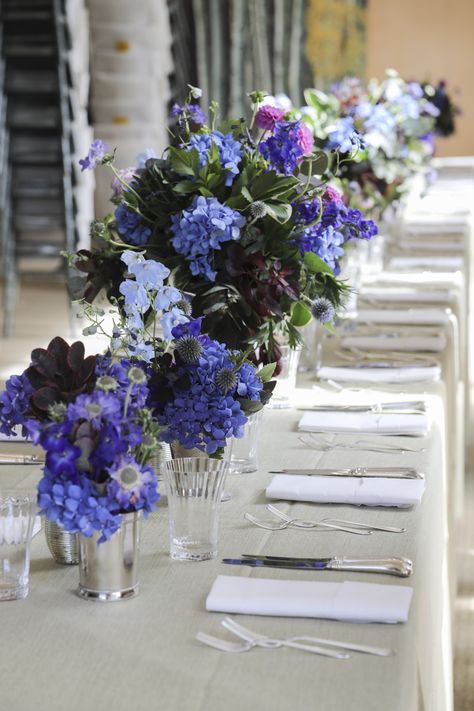 Purple And Blue Centerpieces, Purple Wedding Flowers Centerpieces, Chrysanthemum Wedding, Purple White Wedding, Purple Flower Arrangements, Purple Reception, Multicolor Wedding, Summer Flower Arrangements, 21 Diner