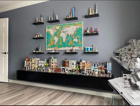 Lego Set Display Ideas, Lego Regal, Lego Set Display, Lego Room Ideas, Lego Display Ideas, Lego Room Decor, Hot Wheels Room, Lego Decorations, Lego Wall