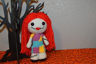 Musings of an Average Mom: Free Nightmare Before Christmas Crochet Patterns Nightmare Before Christmas Dolls, Amigurumi Small, Scrap Crochet, Sweet And Spooky, Nightmare Before Christmas Characters, Sally Nightmare, Sally Nightmare Before Christmas, Crochet Disney, Hobby Ideas