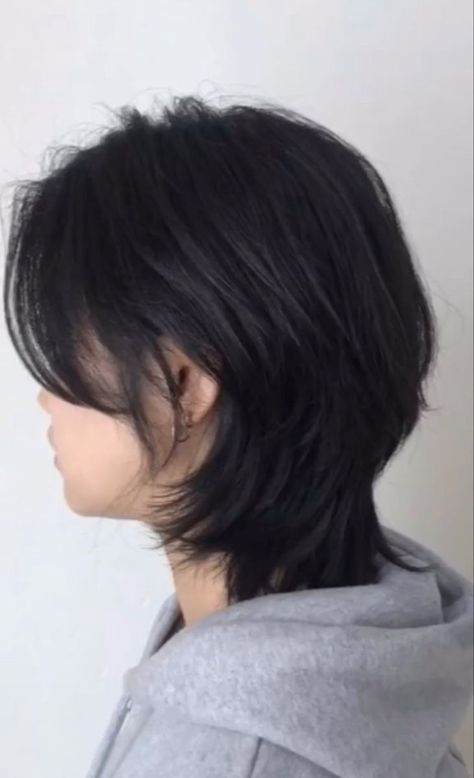 Wolf cut is a tapered haircut with a choppy short layers that start at the crown and gradually get longer toward the end. The haircut is defined by its heavy layers and the volume at the crown and looks like a mixture of shag and mullet. Haircut inspired by Mikasa Ackerman #pixiebobhaircut #hairology https://youtu.be/lc9jcog75Nc Mullet Haircut For Short Hair, Wolf Mullet Haircut Short, Mullet Wolfcut Short, Mullet X Wolfcut Haircut, Mullet Wolfcut Girl, Wolfcut And Mullet, Short Mullet Wolfcut, Wolf Cut Hair Short Mullet Style, Mullet For Short Hair