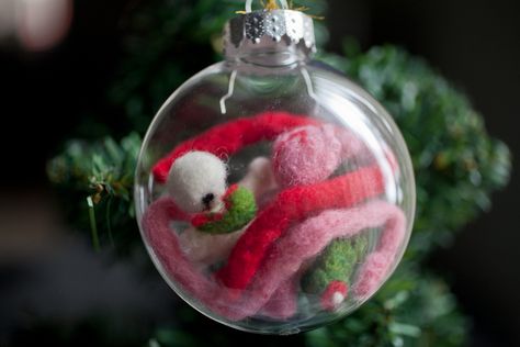 Zombie Ornament #DIY Zombie Christmas, Creepy Christmas, Zombie Party, Ornament Diy, Felt Gifts, Gifts Jewelry, Tree Ideas, Felt Dolls, Needle Felted