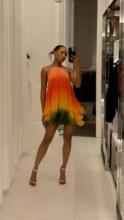 Vacation Baddie Outfits, Green Club Outfit, Yellow And Pink Outfit, Dubai Fits, Vacation Baddie, Island Vacation Outfits, Greece Outfit, Errands Outfit, Classic Style Outfits