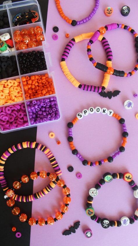 Halloween Jewelry Diy, Halloween Beaded Jewelry, Make Clay Beads, Christmas Jewelry Diy, Beaded Braclets, Diy Jewelry Kit, Halloween Clay, Halloween Bracelet, Pretty Life