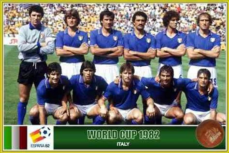 Italy team group at the 1982 World Cup Finals. Italian Soccer Team, Italy World Cup, Dino Zoff, 1970 World Cup, Italy Team, Fifa World Cups, 1982 World Cup, Paolo Rossi, Juventus Soccer