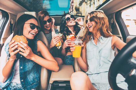 Warning: these fun tips might make you ridiculously happy. Have fun wherever you are, right now! It's easy, I promise. You don't even have to spend a cent. Best Friend Fotos, Lev Livet, Best Friend Photography, Shotting Photo, Best Friend Photos, Bff Goals, Bestie Goals, Bff Pictures, Friend Goals