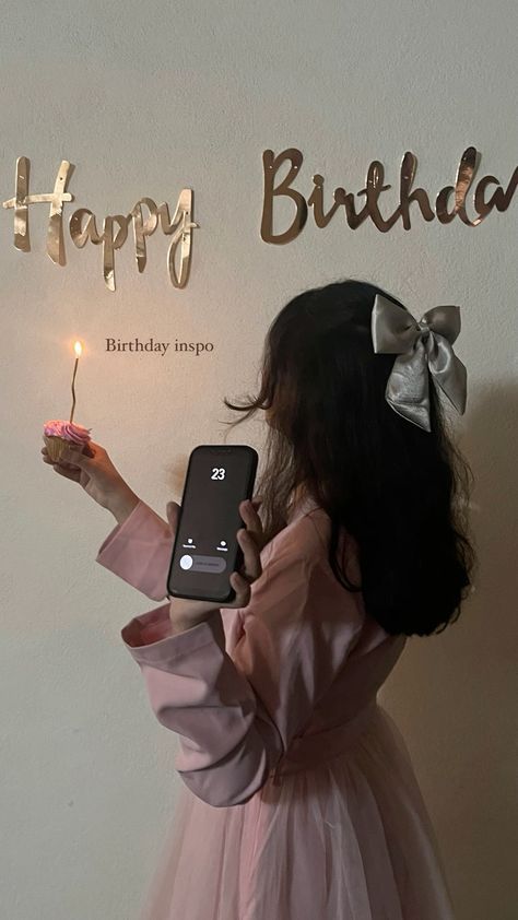 Minimalistic Birthday Photoshoot, Video Ideas For Birthday, Birthday Inspired Photoshoot, Aesthetic Photos To Take Of Yourself, Boys Birthday Decoration Ideas, Bday Photoshoot Ideas For Women, Self Photography Poses, 13 Birthday Photoshoot, Birthday Fotos Ideas