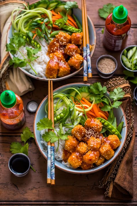 Sweet Chili Tofu, Chilli Tofu, Chili Tofu, Dennis Prescott, Tofu Bowls, Glazed Tofu, Food Photography Tips, Sweet Chilli, Sweet Chili