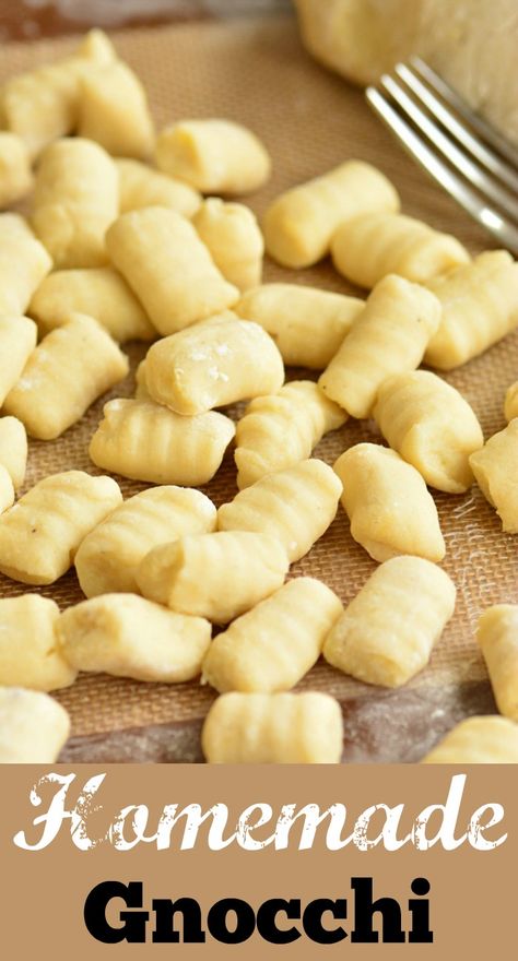 Gnocchi is one of the best comfort dishes. Soft, fluffy pasta made with potatoes and you can make an endless variety of dishes with it. Recipe Critic Recipes, Gnocchi Homemade, Gnocchi Potato, Homemade Pastas, Gnocchi Recipes Easy, Gnocchi Recipes Homemade, Gnocchi Dishes, Pasta Homemade, Girls Lunch