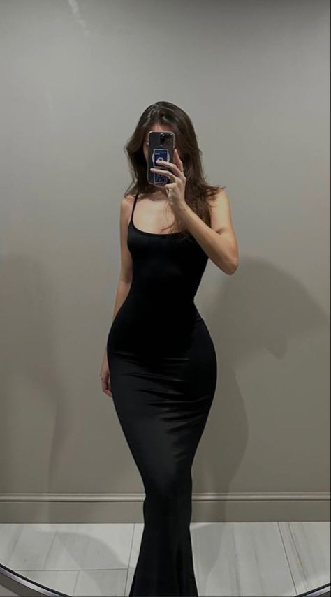 Slim dress outfit ,Body con dress outfit Slick dress,Body fitted dress,
dinner dress femininestyle, classyvision, Tight Black Dress, Tight Dress Outfit, Bodycon Maxi Dresses, Looks Vintage, Elegant Outfit, Mode Outfits, Look Fashion, Classy Outfits, Pretty Dresses