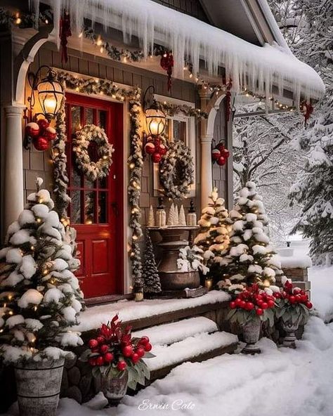 Beautiful Christmas Scenes, Lights Aesthetic, Christmas Scenery, Casa Country, Christmas Porch Decor, Christmas Lovers, Christmas Room, Christmas Porch, Christmas Vibes