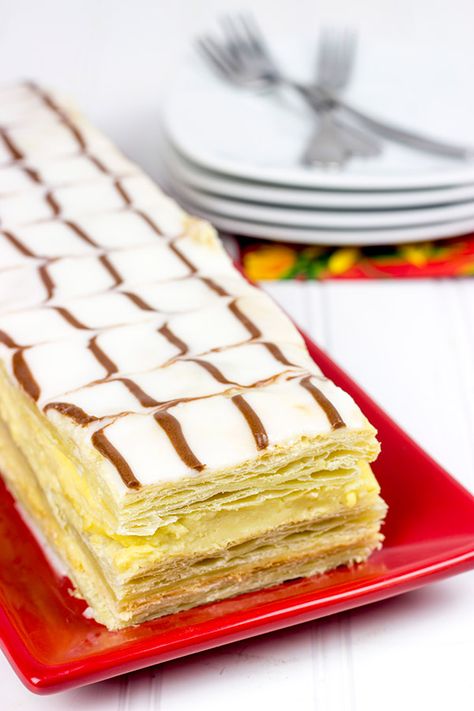 Mile Feuille Dessert, Napolean Puff Pastry Recipe, Napoleon Dessert, Napoleons Recipe, Patisserie Paris, Custard Slice, Vanilla Pastry Cream, Napoleon Cake, French Baking