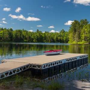 8’x24′ Complete Floating Dock Kit | CanadaDocks Floating Dock Kits, Deck Colors, Floating Dock, Unique Diy, Diy Design, Lake House, Floating, Cottage, Building