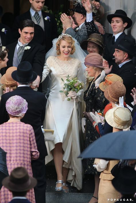 Blake Lively Filming a Wedding Scene For The Age of Adaline | POPSUGAR Celebrity Photo 4 Blake Lively Wedding Dress, Blake Lively Wedding, The Age Of Adaline, Age Of Adaline, Tv Weddings, Celebrity Wedding Dresses, Wedding Movies, Wedding Scene, Outfits Petite