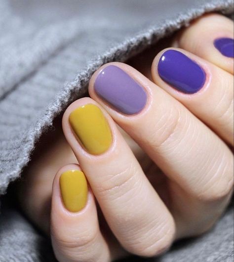 #nailquiz Yes or No? #yellowandpurplevibes 💛💅🏻💜 #styleideasforwomen #styleschool #styleschoolinternational #nailcolourideas #nailart #nailartinspo #nailcolor #nailsofinstagram #nailartinspiration Winter Multicolor Nails, Winter Night Sky, Multicolor Nails, Multicolored Nails, Unghie Nail Art, Nails Winter, Minimal Nails, Cozy Fireplace, Yes Or No