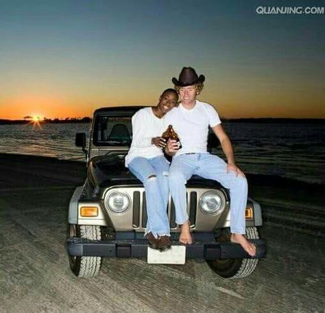 Cute interracial couple on the beach at sunset #love #wmbw #bwwm Future Husband Prayer, Couple On The Beach, Interracial Art, Biracial Couples, Black Woman White Man, Bwwm Couples, Mixed Couples, Interracial Couple, Christian Couples