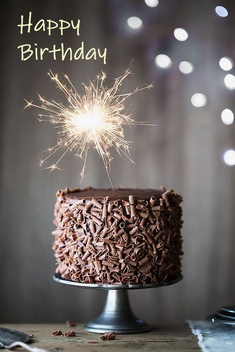 Chocolate Birthday Cake Decoration, Happy Birthday Chocolate Cake, Cake Sparklers, Inside Cake, Chocolate Birthday Cake, Birthday Wishes Cake, Happy Birthday Celebration, Happy Birthday Wishes Cards, Birthday Chocolates