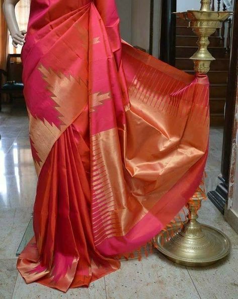 #EXCLUSIVE #HANDLOOM PURE #KANCHEEPURAM #SOFT #SILK #SAREES WITH #TEMPLE BORDER- RICH PALLU N CONTRAST #BLOUSE At just 10050/- PLUS… South Indian Bride Saree, Drape Sarees, Kanjivaram Sarees Silk, Kota Silk Saree, Saree Floral, Silk Saree Kanchipuram, Modern Saree, Traditional Indian Dress, Indian Silk Sarees