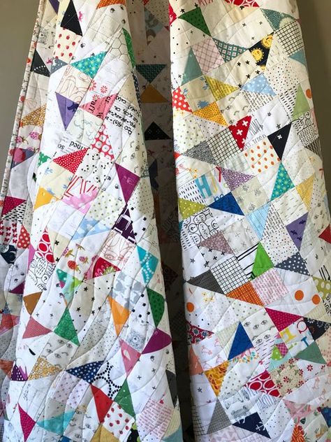 Scrappy Half Square Triangle Quilts Free Pattern, Triangle Pattern Quilt, Falling Triangles Quilt Pattern, Scrappy Hst Quilt Patterns, Scrap Quilts Using Half Square Triangles, Half Square Triangle Quilts Pattern Free, Half Triangle Quilt Patterns, Low Volume Quilts Ideas, Scrappy Quilt Patterns Free