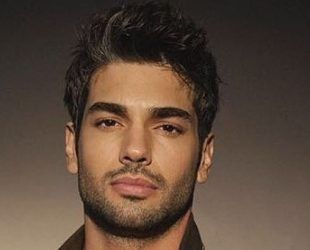 Sukru Ozyildiz, Handsome Indian Men, Indian Male Model, Handsome Arab Men, Indian Men, Smart Men, Turkish Men, Arab Men, Indian Man