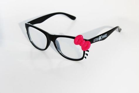 White Kitty Frame w/ Spiral Diffraction Glasses Astroshadez Hello Kitty Glasses, Diffraction Glasses, Money Buys Happiness, Scene Accessories, Pink Kitty, Kitty Clothes, Hello Kitty Clothes, Black Kitty, Kawaii Core